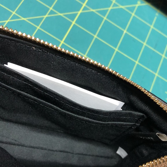 Signature coach zippered change purse and brown brand new with tags - Picture 6 of 9